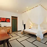 Acacias Villa
