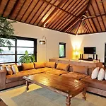 Acacias Villa