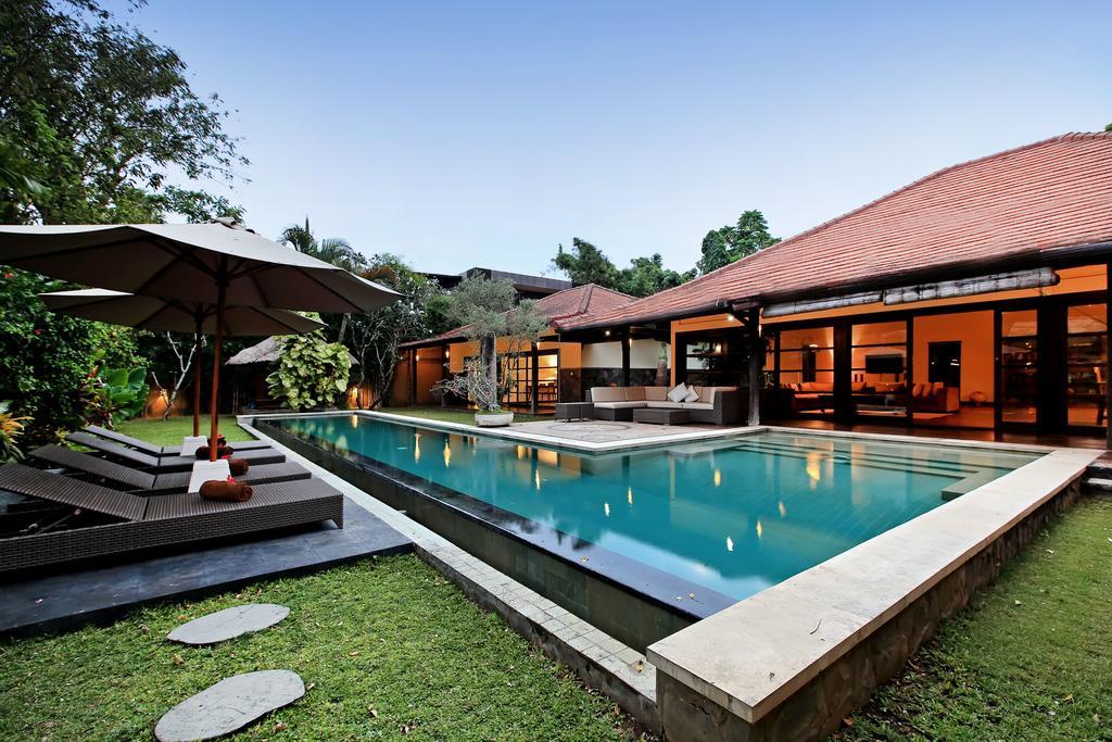 Acacias Villa