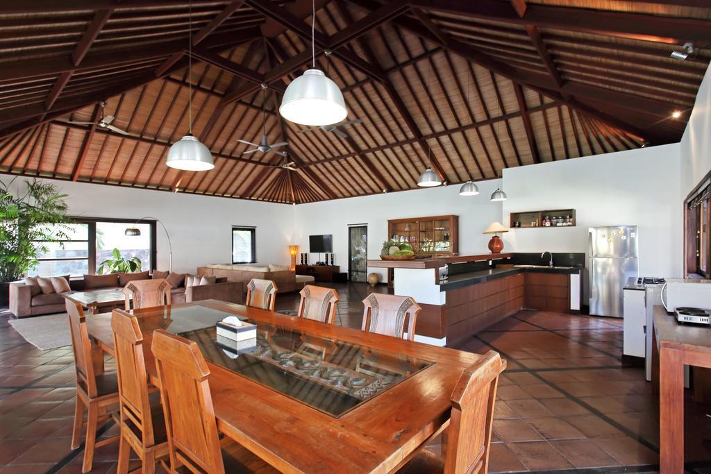 Acacias Villa *