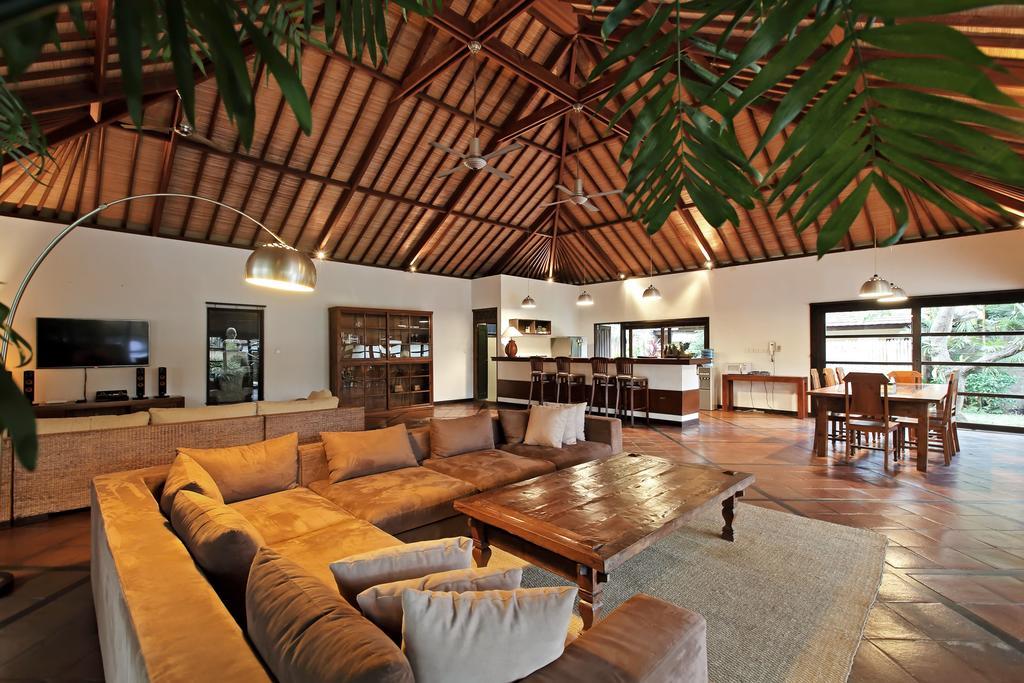 Acacias Villa *