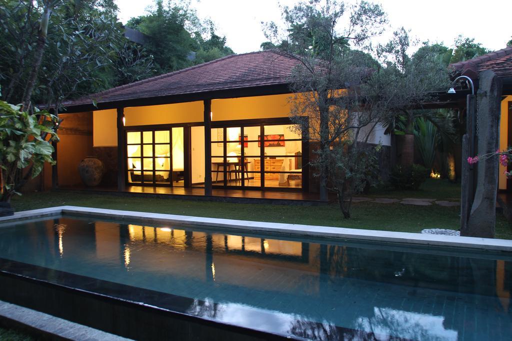 Acacias Villa
